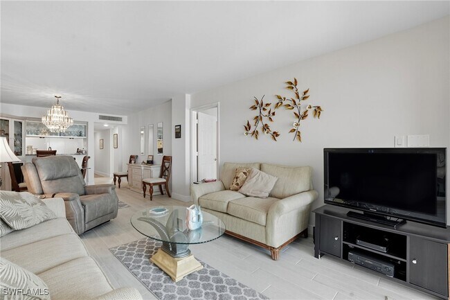 Photo - 25900 Hickory Blvd Unidad 305