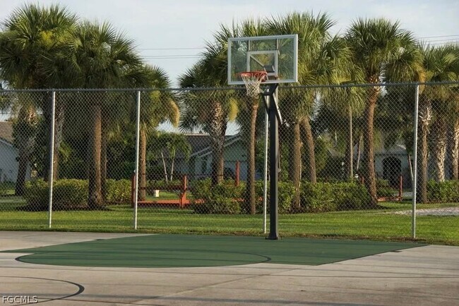 Photo - 6867 Pentland Way Unidad 52