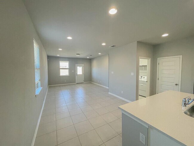 Photo - 465 Unforgiven Ln