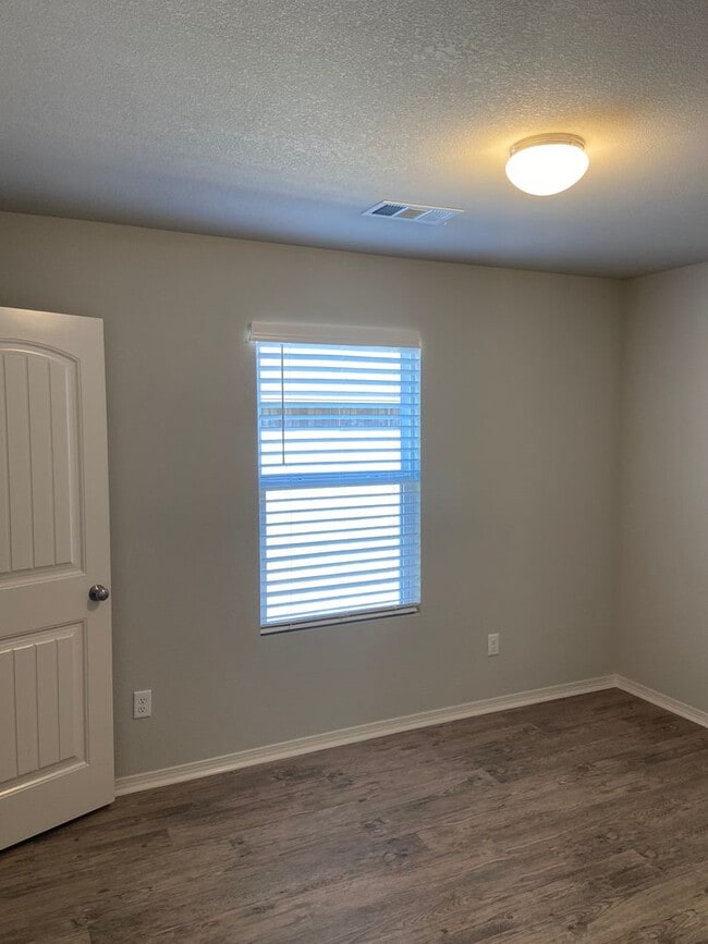 Photo - Pre-Leasing Now | Open-Concept 3-Bedroom Home in Fairview Haven