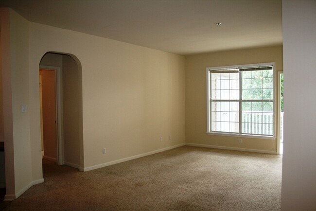 Photo - 300 Riverbend Dr