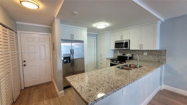 Photo - 3600 NE 170th St Unit 302