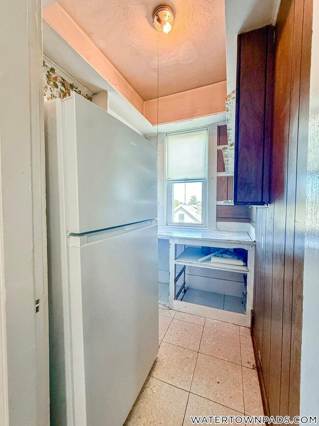 27 Irma Ave Unit 2