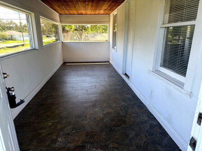 Photo - 810 20th Ave S Unit 810 1