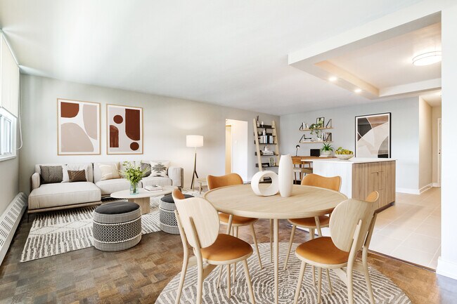 Photo - The Towers at York Mills & Leslie