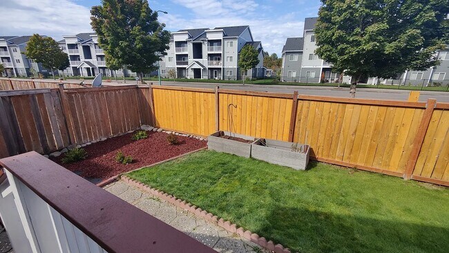 Photo - 9905 Dragt St SE