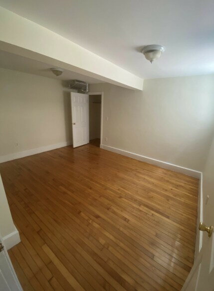 Photo - 15 Centre St