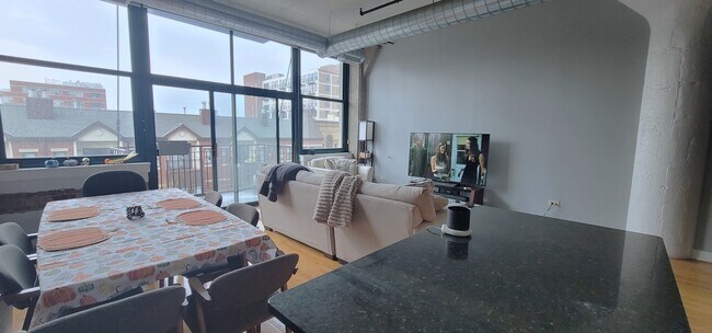 Photo - 221 E Cullerton St Unidad 410