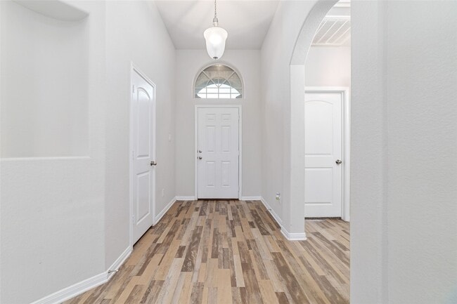 Photo - 5138 Royal Jasmine Pl