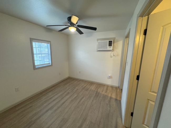 Photo - 210 H Pickens Rd