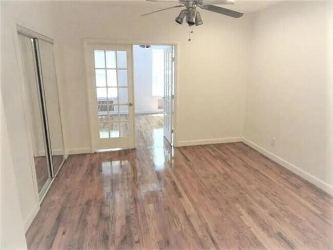 Photo - 229 W 16th St Unit 2D