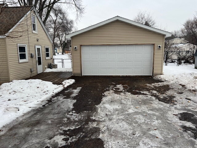 Photo - Available Feb 1 | Updated 2+ Bedroom Home w/ Loft & Garage – Brooklyn Park