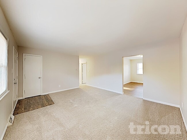 Photo - 9421 Spruce Pine Pl