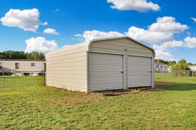 Photo - 2 BR, 2 BA Mobile Home w/ 2-Car Detached G...
