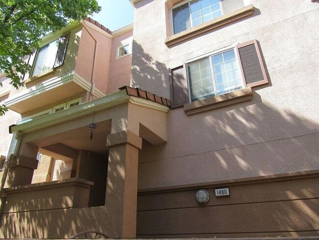 Photo - 1480 Los Buellis Way