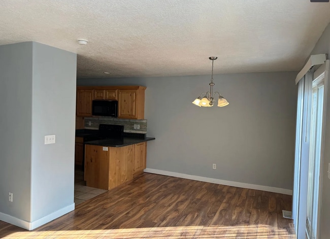 Photo - 483 E 1525 N