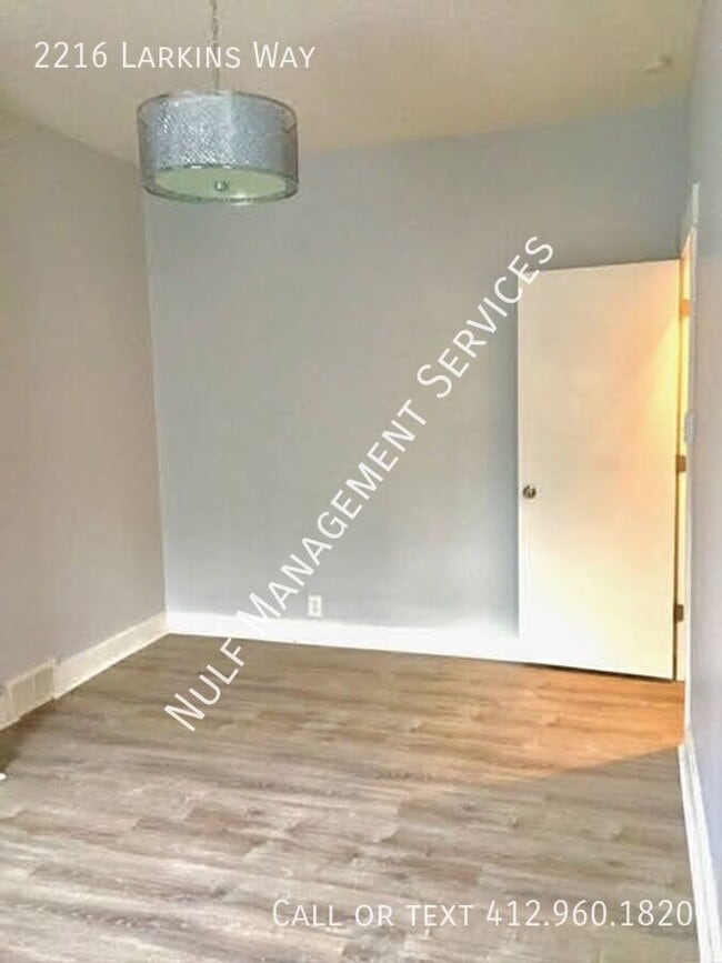 Photo - 2216 Larkins Wy