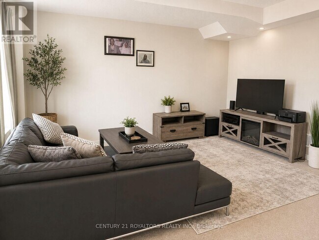 Photo - 400 Newman Dr