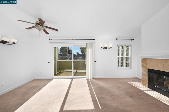 Photo - 140 Reflections Dr Unit 21