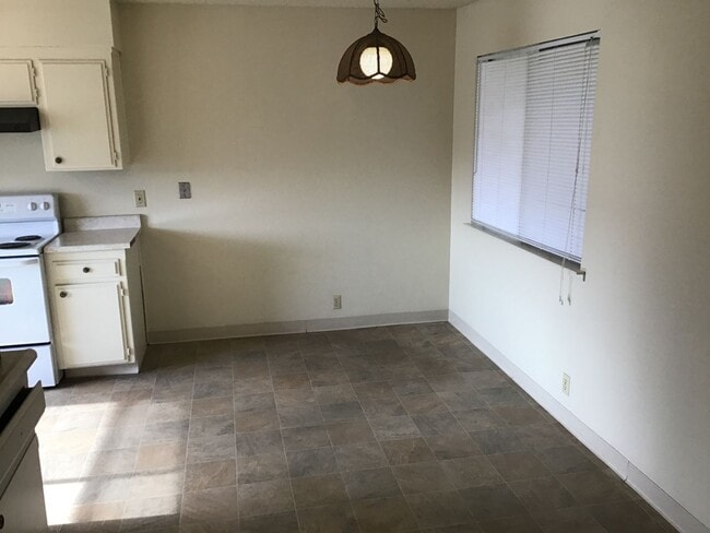 Photo - 1590 Alfred Way Unit 4