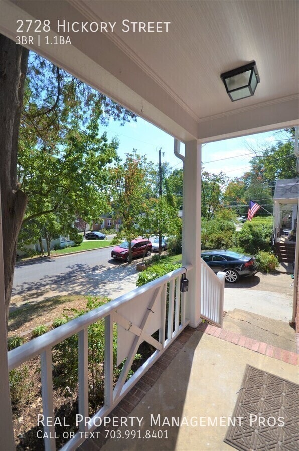 Photo - 2728 Hickory St
