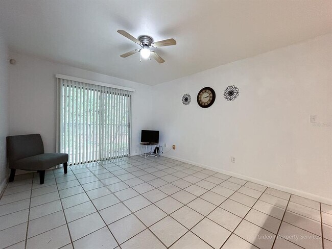 Photo - 1015 SW 9th St Unidad D2