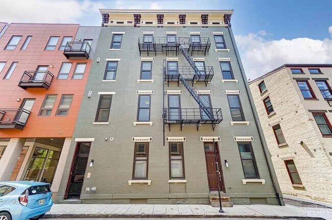 Photo - 27 Mercer St