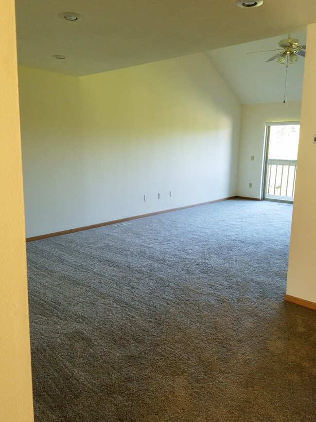 Photo - 5212 Paulson Rd