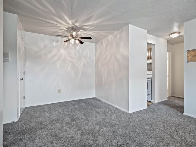 Cross Creek Apartments