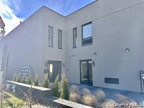 Photo - 362 W Merrick Rd Unit 205