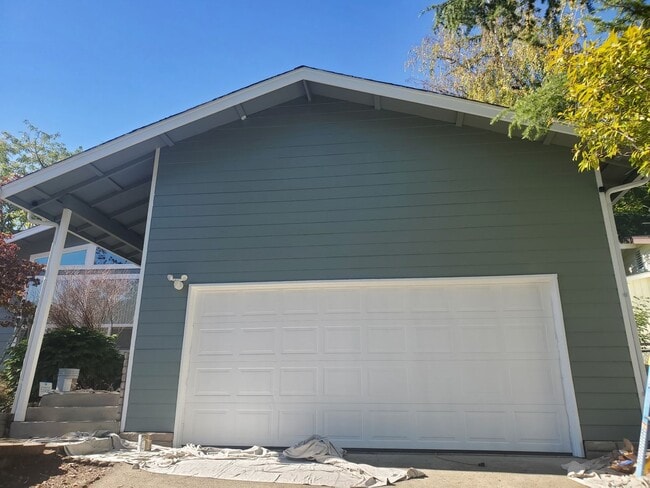 Photo - East Roseburg 3-Bedroom, 2-Bath close to Eastwood School