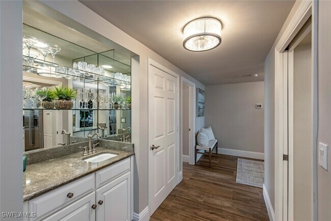 Photo - 4051 Gulf Shore Blvd N Unidad 1003