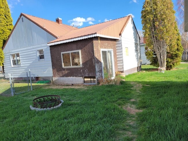 Photo - 229 S 8th St