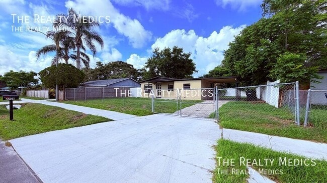 Photo - 2708 Geoffrey Dr