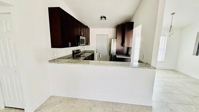 Photo - 225 Rail Ave