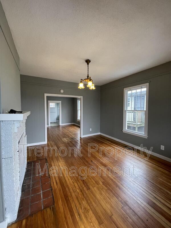 Photo - 1818 Dodds Ave