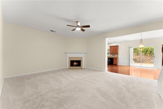 Photo - 5165 Sherwood Way