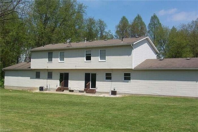 Photo - 888 E Caston Rd