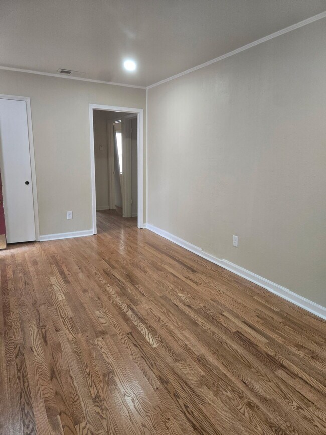 Photo - 2745 Marlene St