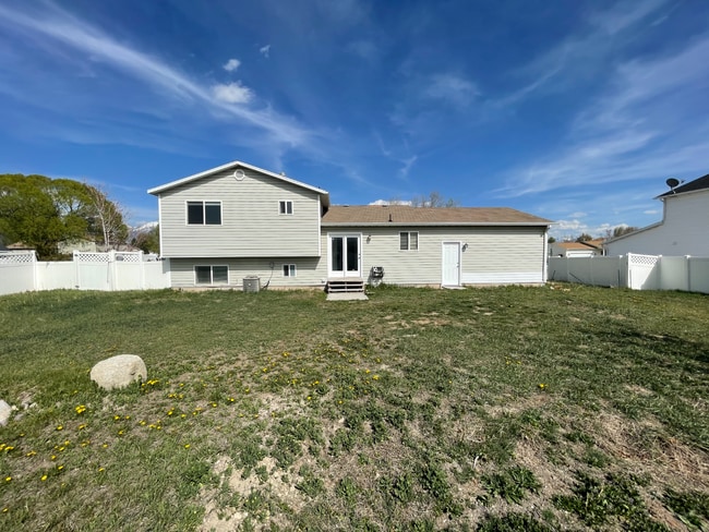 Photo - 4 Bd 3 Bath Home in Lehi