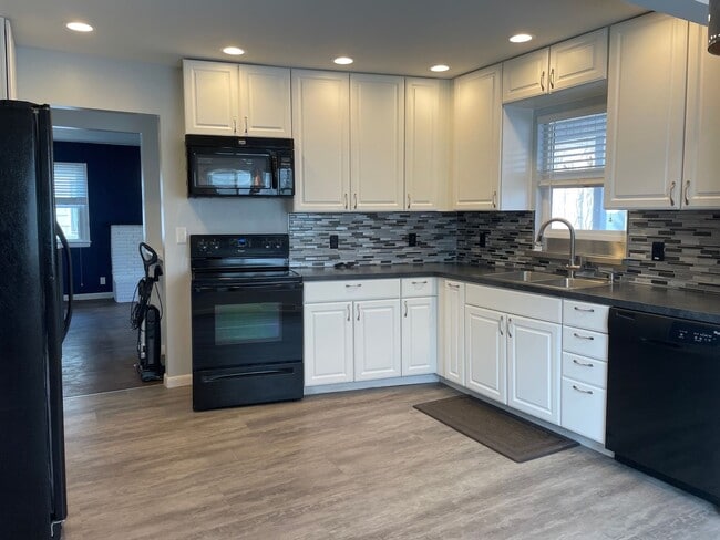 Photo - 1330 Avenue F