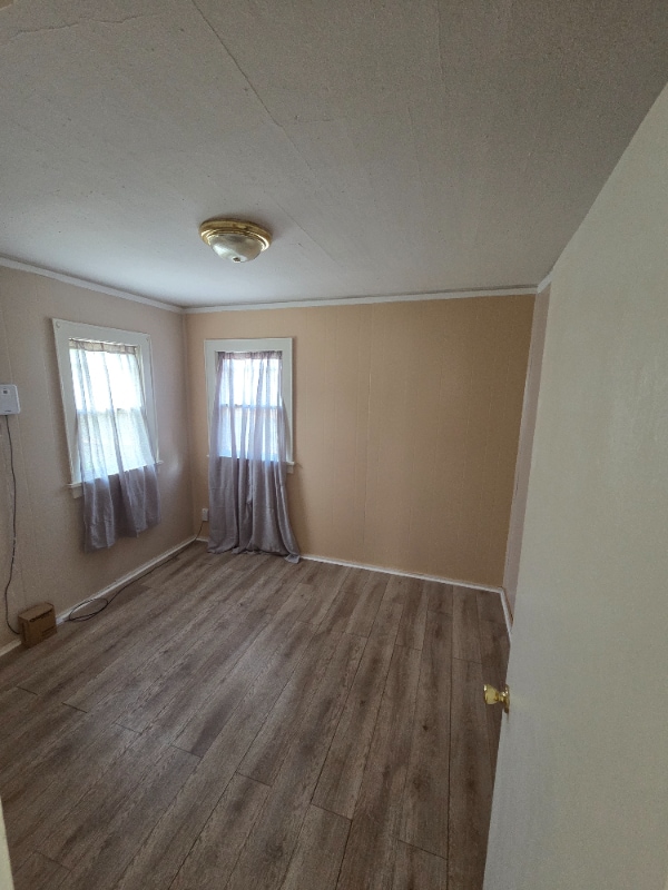 Photo - 2075 Berry St SE