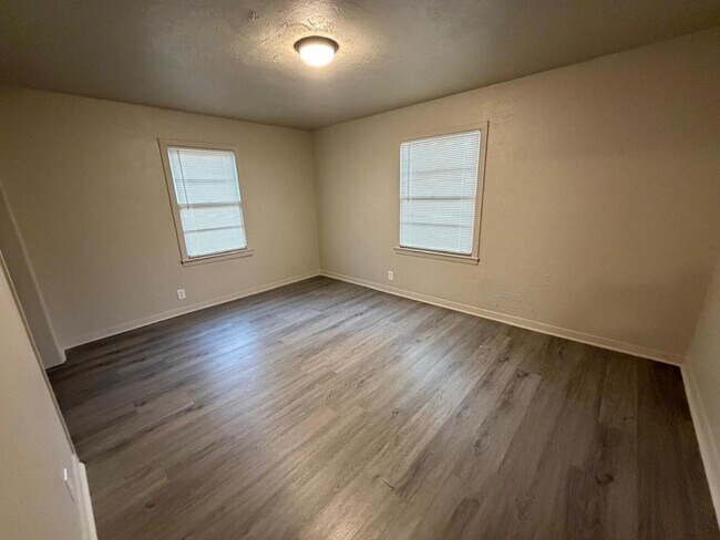 Photo - 3590 Kipling Dr