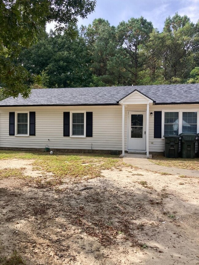 Building Photo - 1812 E Trail Dr SE Rental