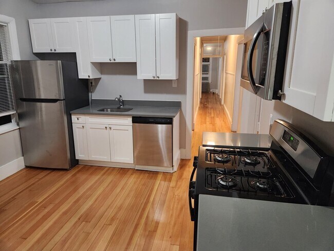 38 Bellevue St Unit 1
