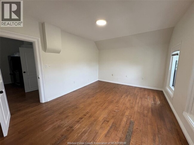 Photo - 454 Crawford Ave