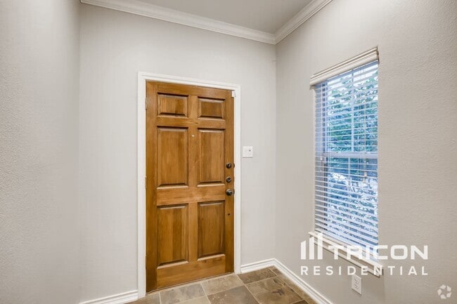 Building Photo - 5407 Kansas St Rental