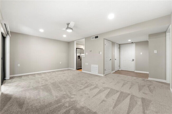 Photo - 475 Mount Vernon Hwy NE Unidad 226C