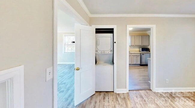 Photo - 2320 Vanderbilt Rd