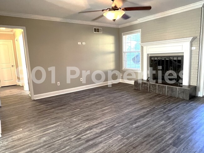 Photo - 8539 Chesterfield Dr